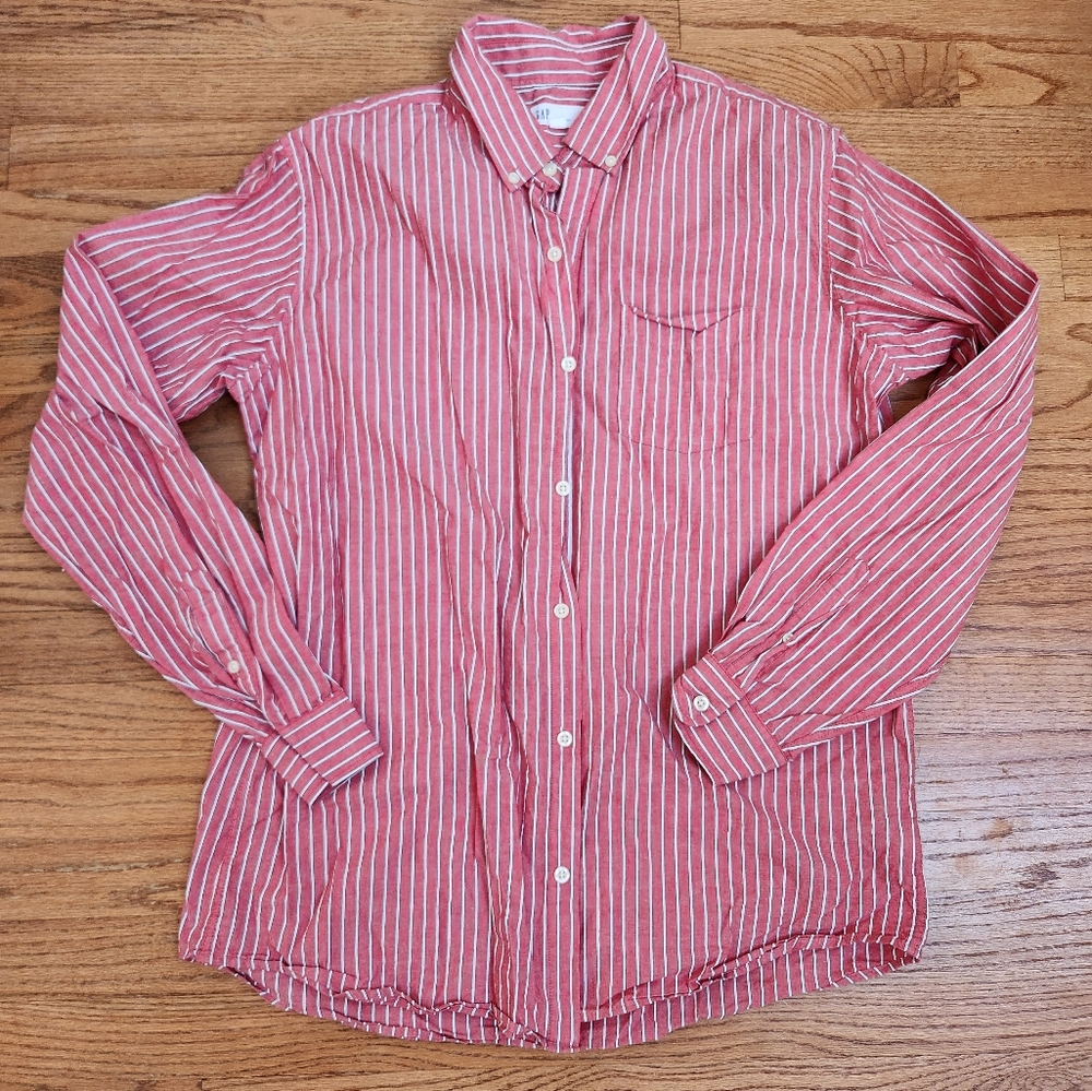 Gap button down shirt